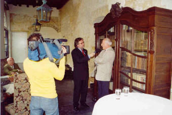 Voorzitter Jos Lodewick wordt ge�nterviewd door dhr. Cremers van TV Totaal